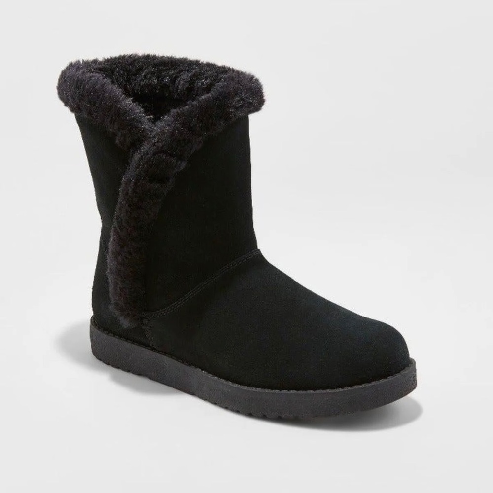 🍁 U T SUEDE BOOTS